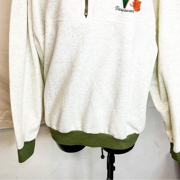 VINTAGE 90s Heather Gray Vancouver Embroidered Sweatshirt - Picture 12 of 14